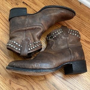 Frye Diana Cut Stud Short Boot Size: 7.5